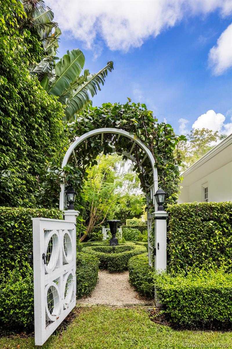Small Image of 2569 LAKE AVE, Miami Beach Number 24