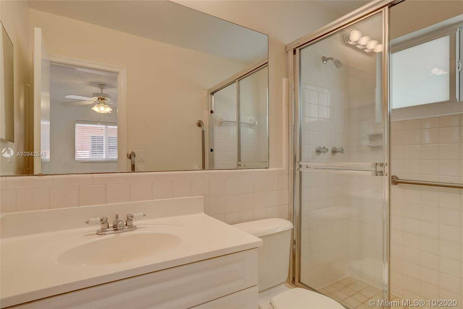 Small Image of 4509 NORTH WEST 45TH ST, Tamarac Number 18