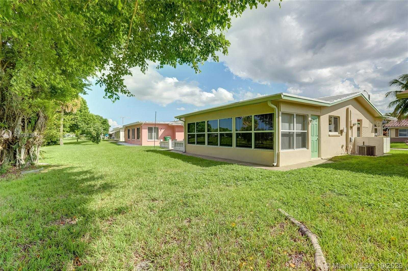 Small Image of 4509 NORTH WEST 45TH ST, Tamarac Number 23