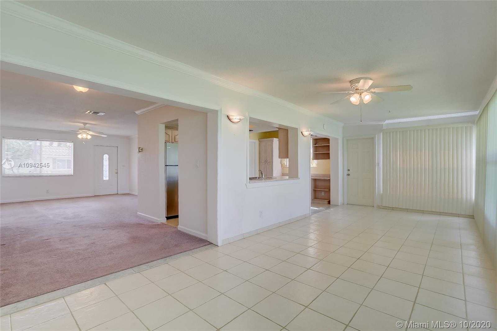 Small Image of 4509 NORTH WEST 45TH ST, Tamarac Number 8
