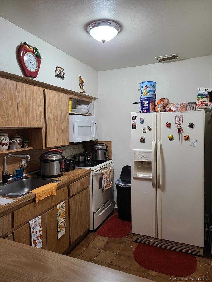 Small Image of 5961 SOUTH WEST 7TH ST, Miami Number 3
