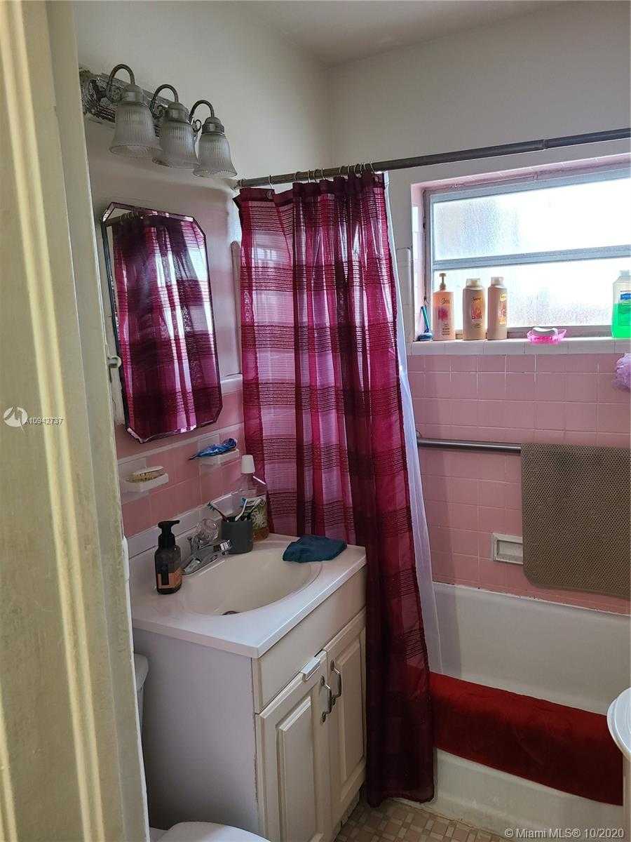 Small Image of 5961 SOUTH WEST 7TH ST, Miami Number 6