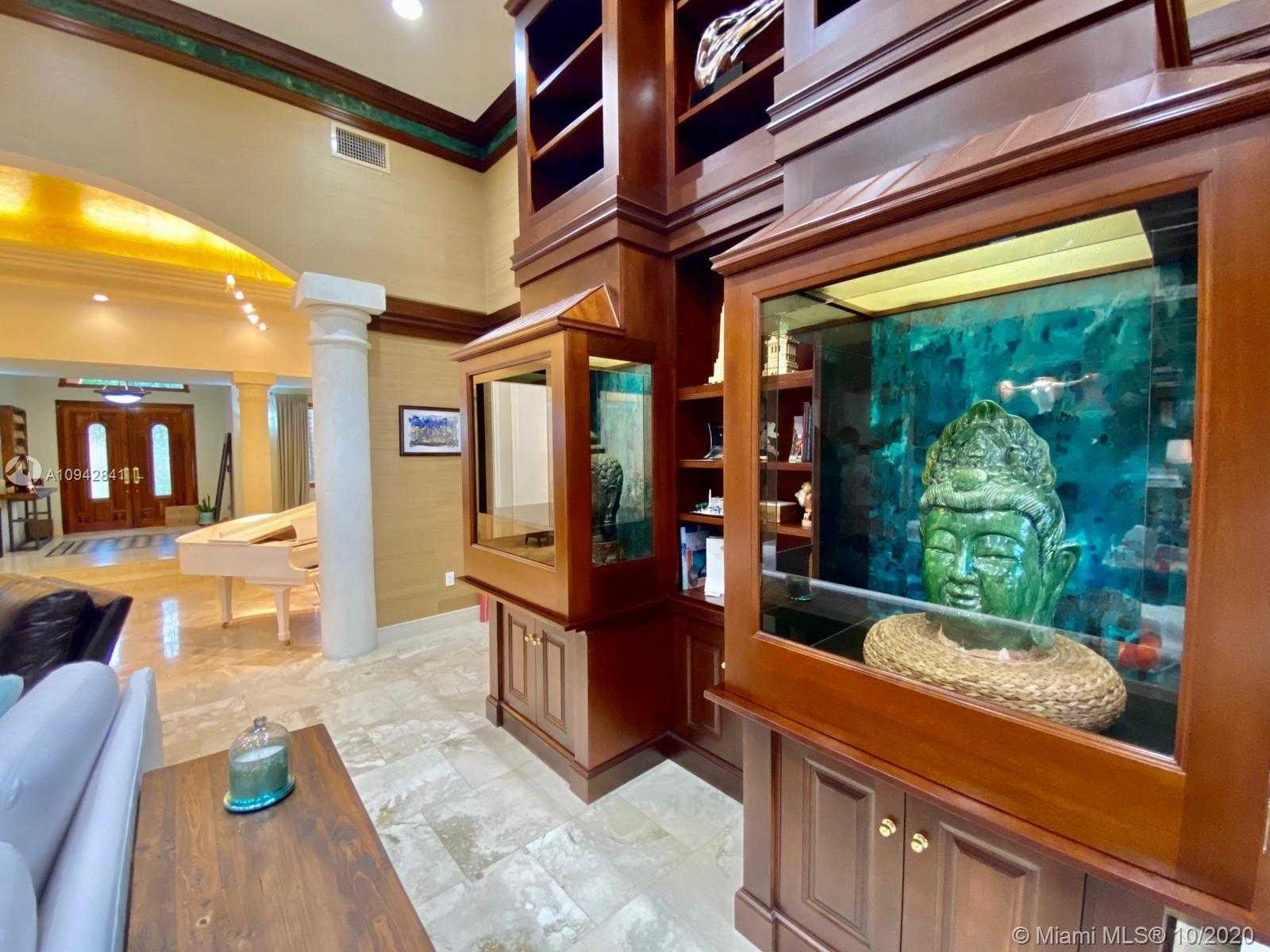 Small Image of 198 ISLA DORADA BLVD, Coral Gables Number 11