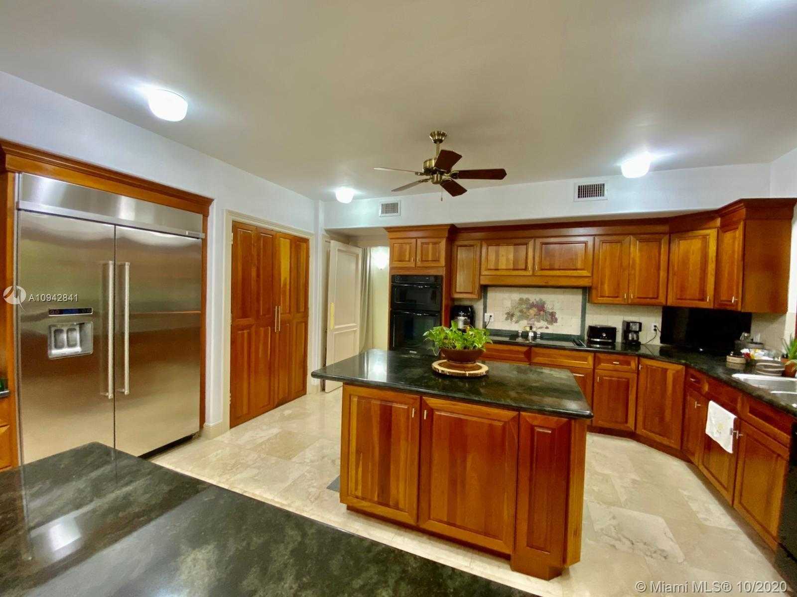 Small Image of 198 ISLA DORADA BLVD, Coral Gables Number 12