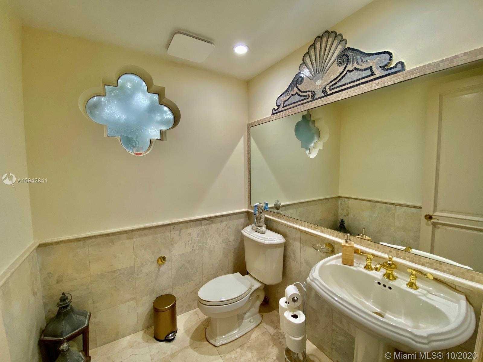 Small Image of 198 ISLA DORADA BLVD, Coral Gables Number 17