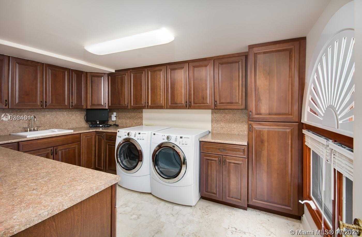 Small Image of 198 ISLA DORADA BLVD, Coral Gables Number 20