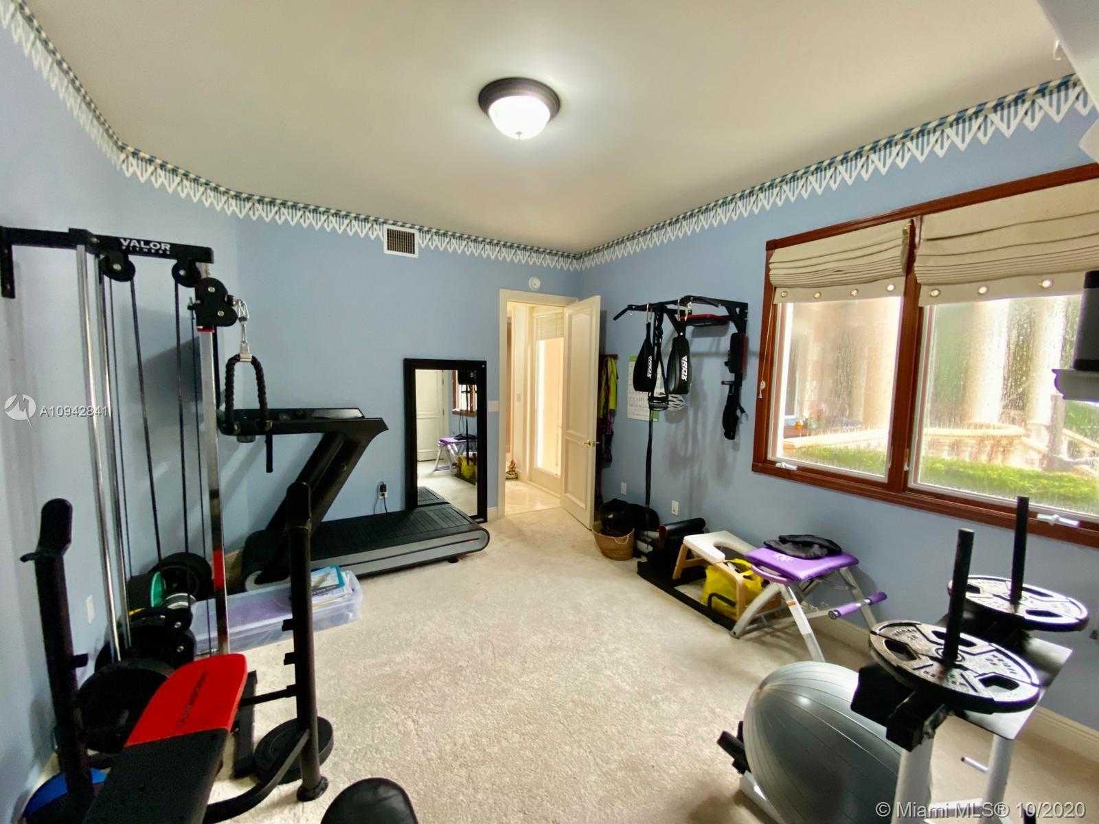 Small Image of 198 ISLA DORADA BLVD, Coral Gables Number 34