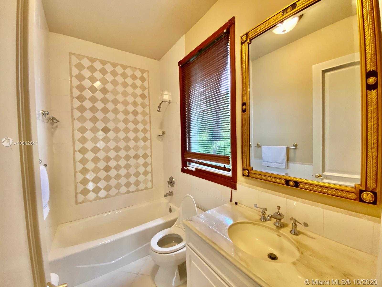 Small Image of 198 ISLA DORADA BLVD, Coral Gables Number 39