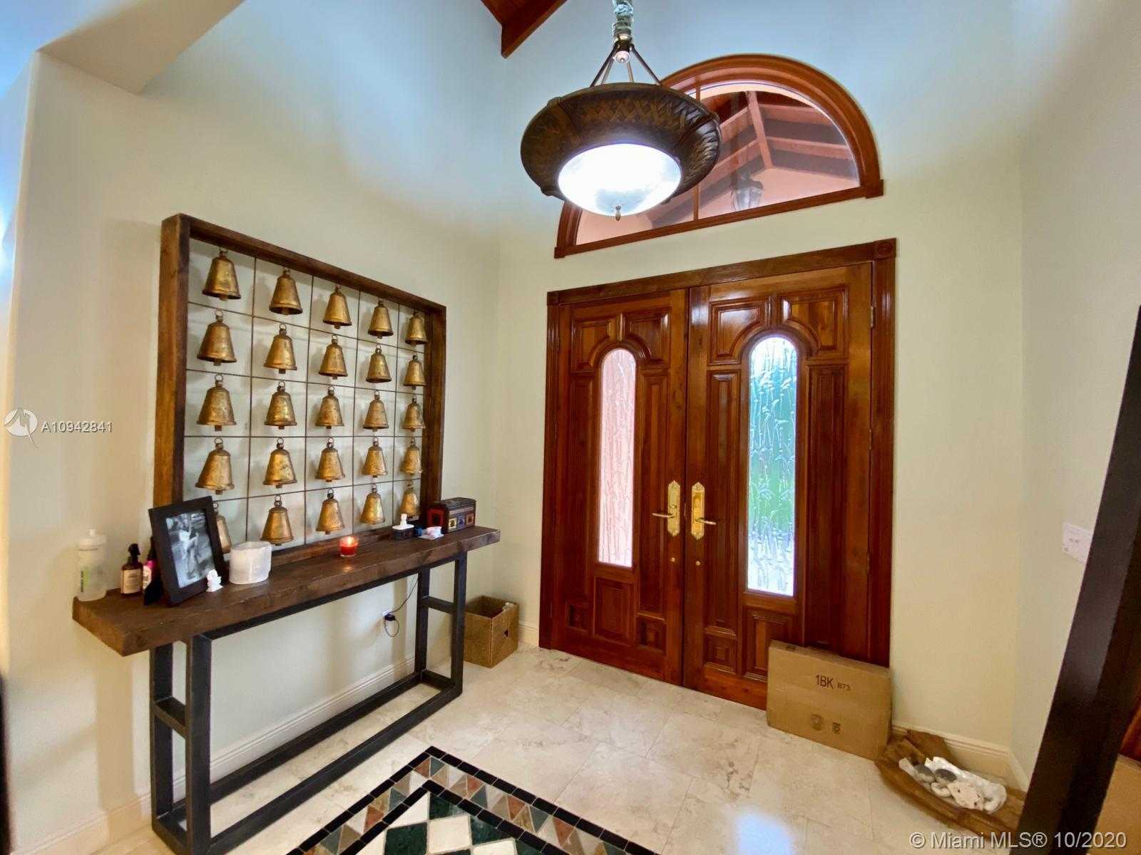 Small Image of 198 ISLA DORADA BLVD, Coral Gables Number 5