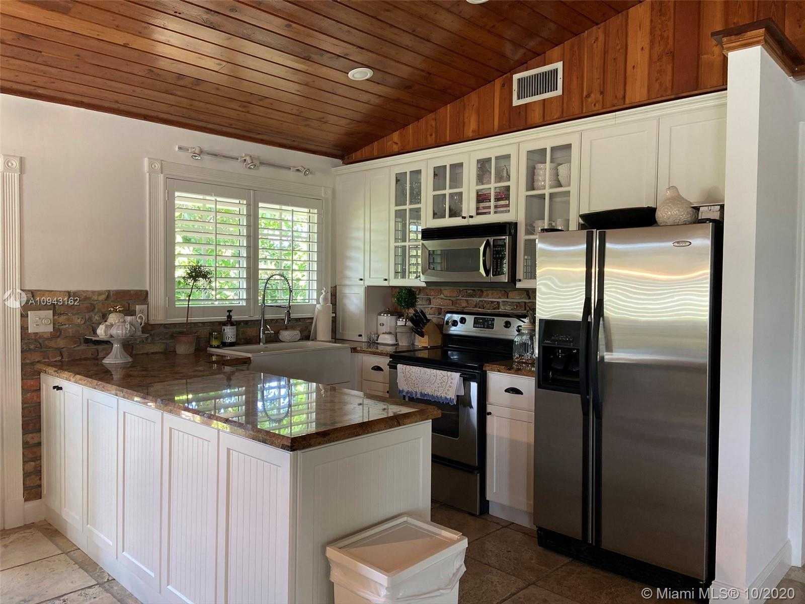 Small Image of 450 BOWIE LN, Key Largo Number 15