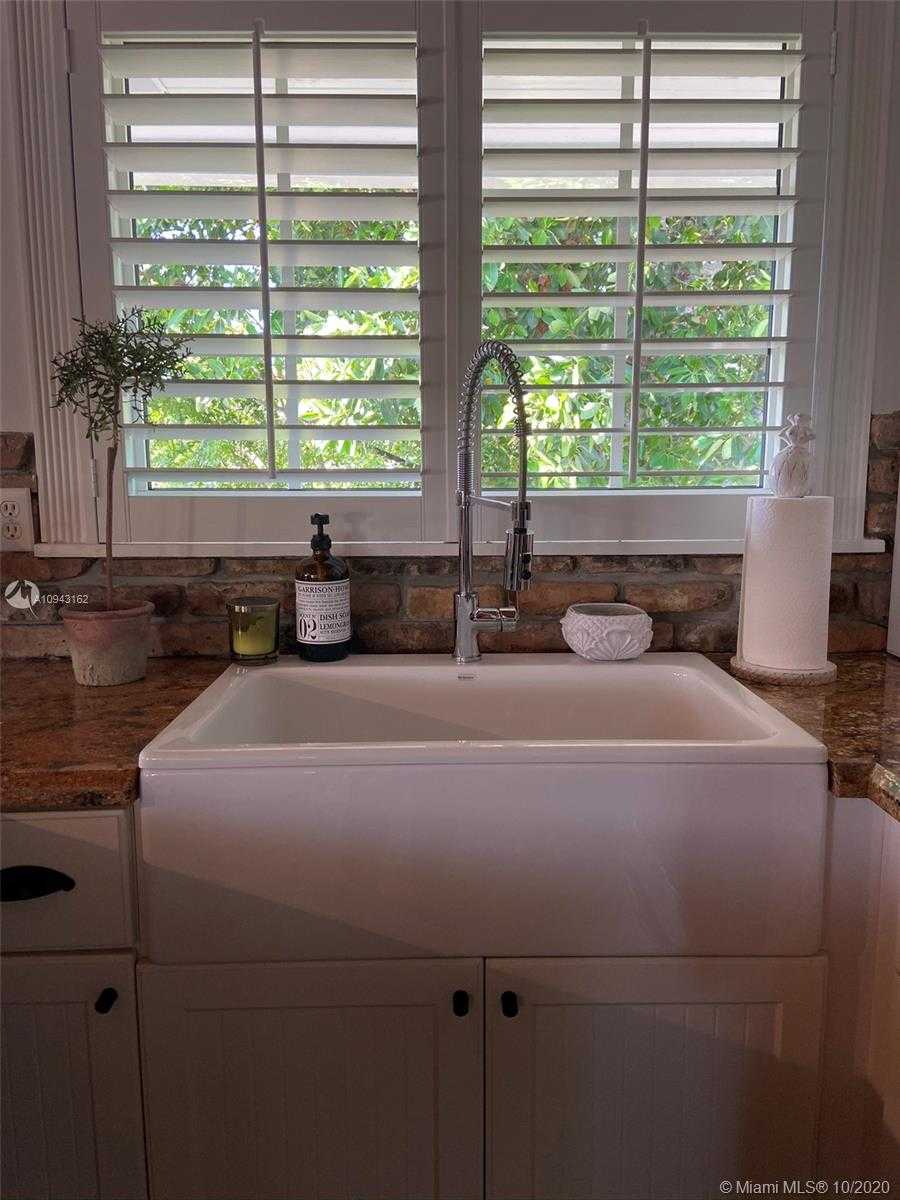 Small Image of 450 BOWIE LN, Key Largo Number 16