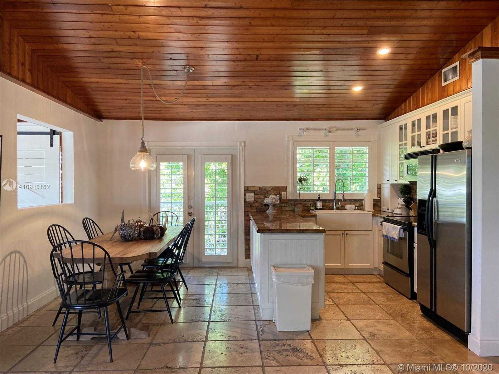Small Image of 450 BOWIE LN, Key Largo Number 18