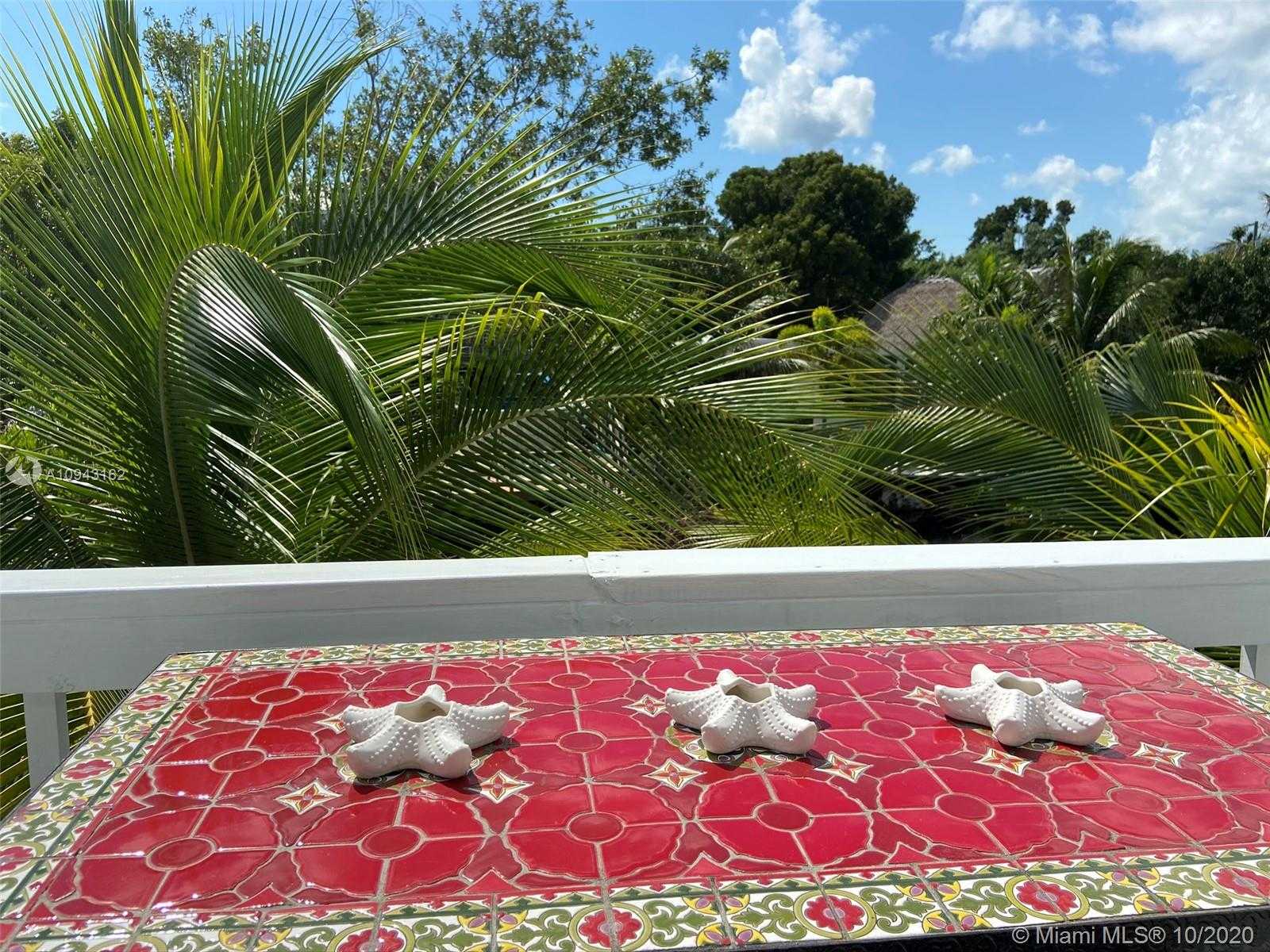 Small Image of 450 BOWIE LN, Key Largo Number 64