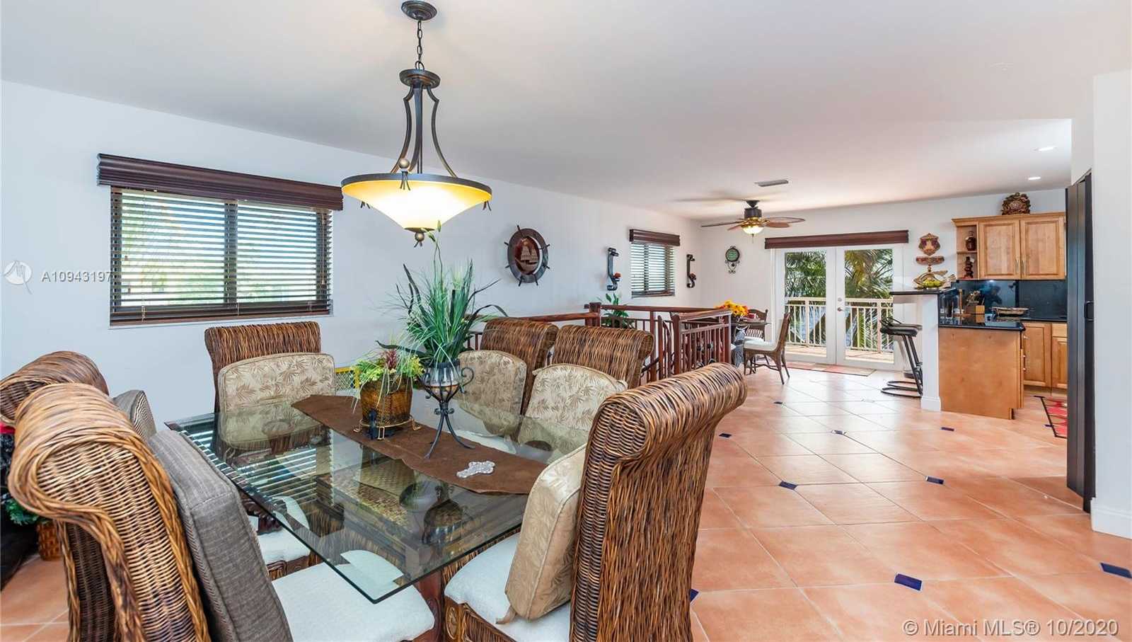 Small Image of 632 ISLAND DR, Key Largo Number 12