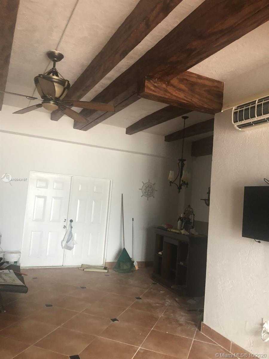 Small Image of 632 ISLAND DR, Key Largo Number 38