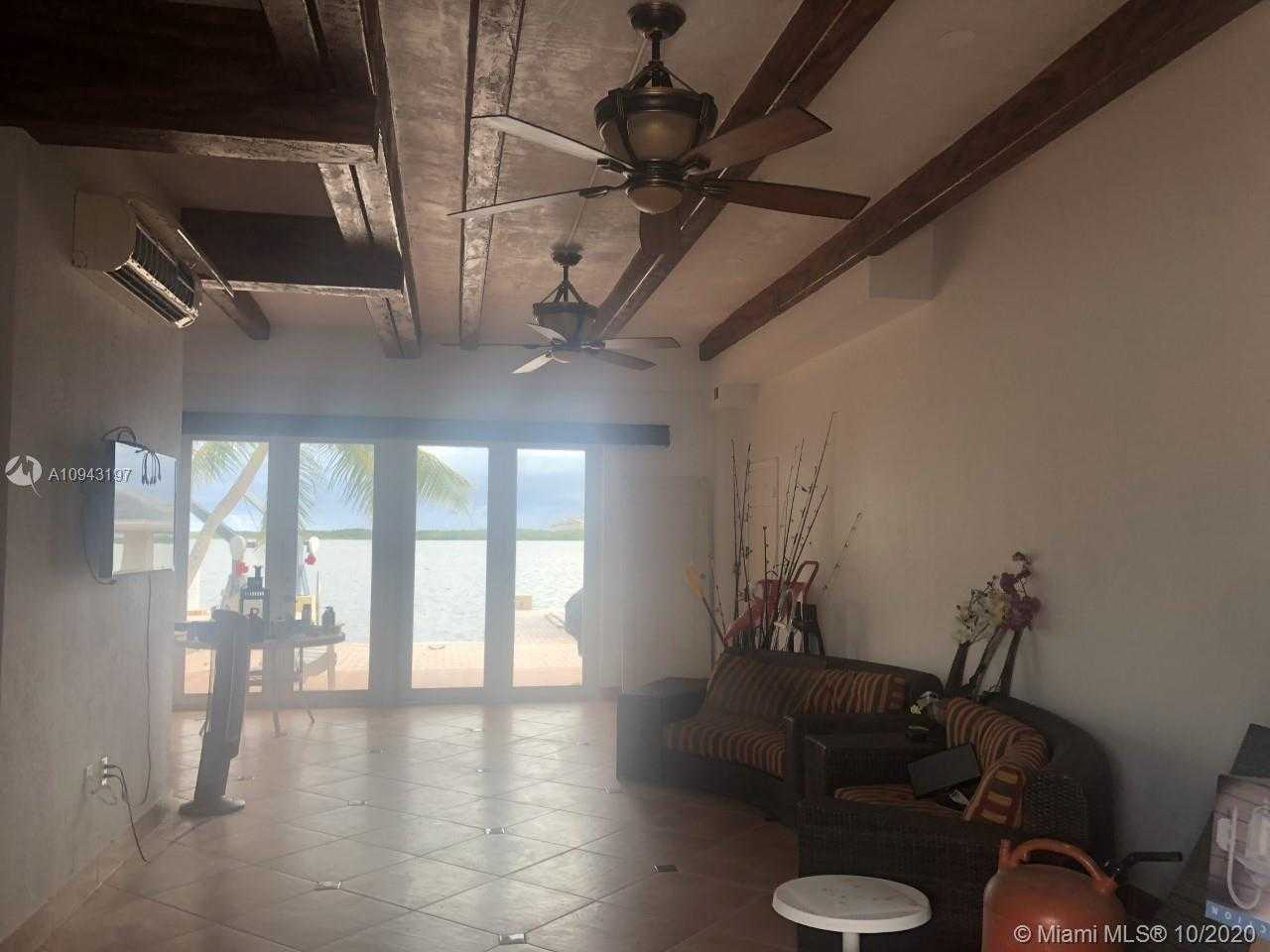 Small Image of 632 ISLAND DR, Key Largo Number 39