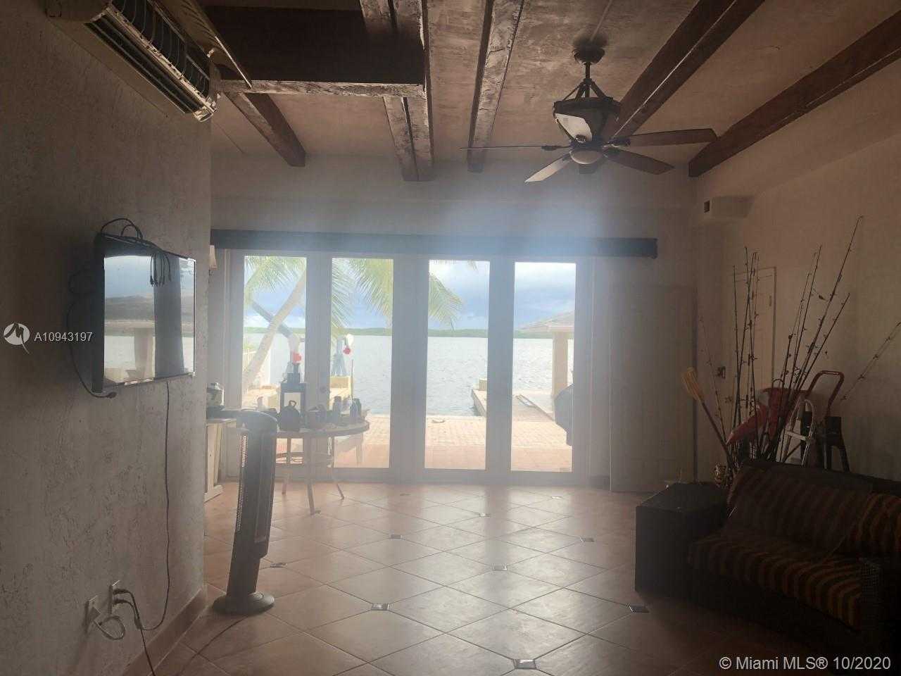 Small Image of 632 ISLAND DR, Key Largo Number 40