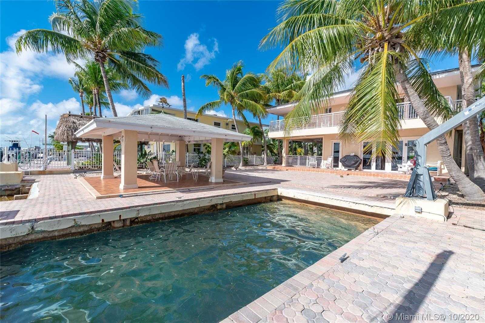 Small Image of 632 ISLAND DR, Key Largo Number 7