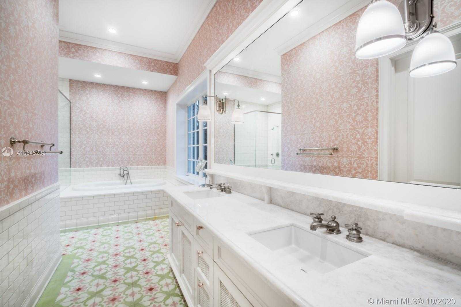 Small Image of 8585 OLD CUTLER RD, Coral Gables Number 12