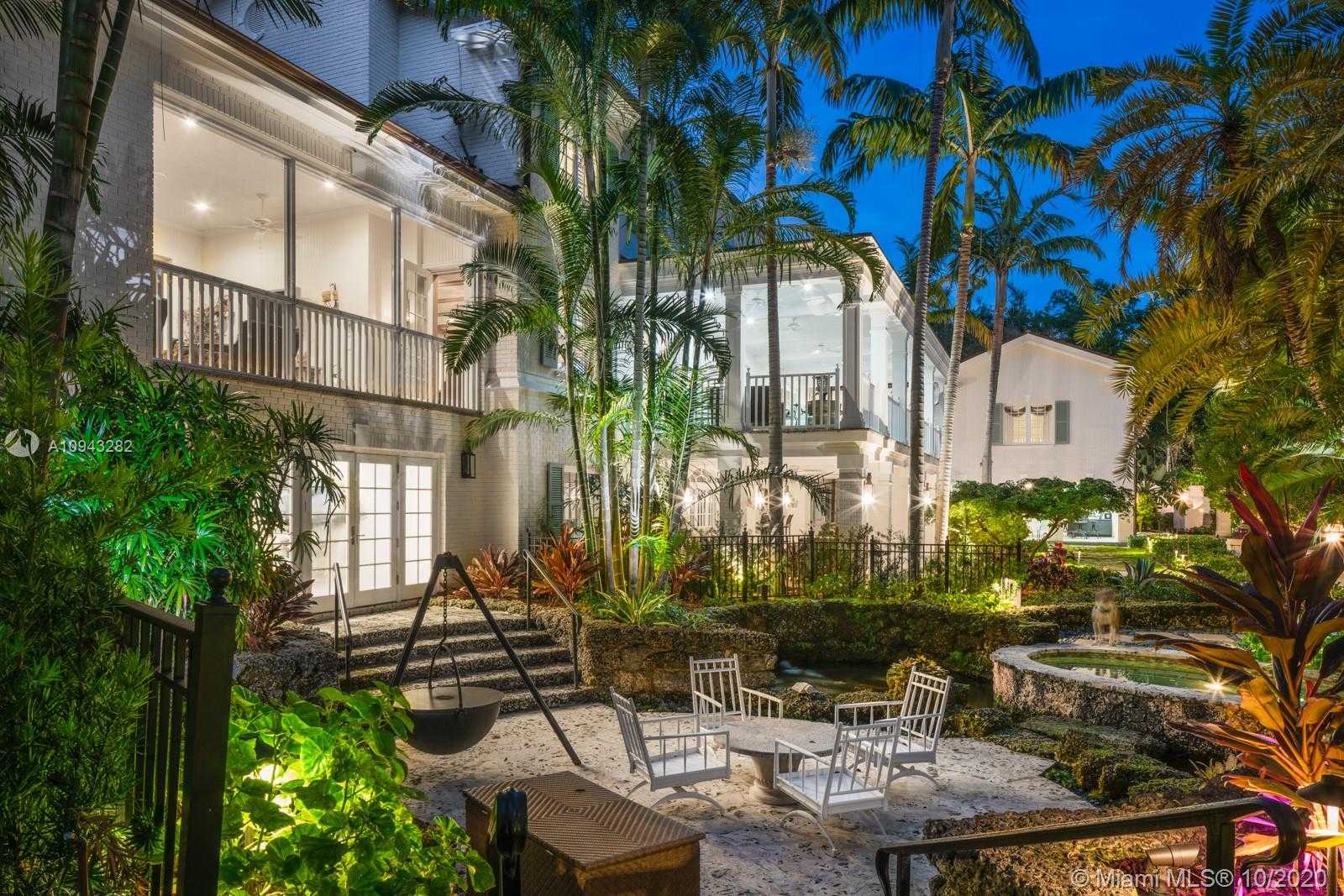 Small Image of 8585 OLD CUTLER RD, Coral Gables Number 16