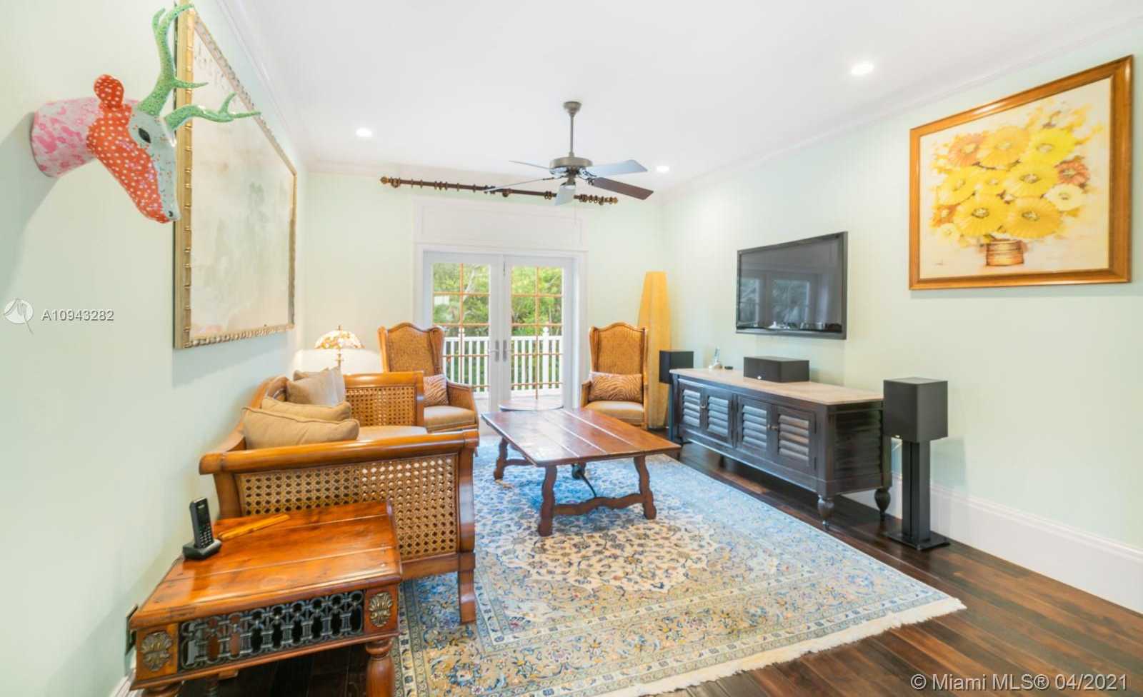 Small Image of 8585 OLD CUTLER RD, Coral Gables Number 7