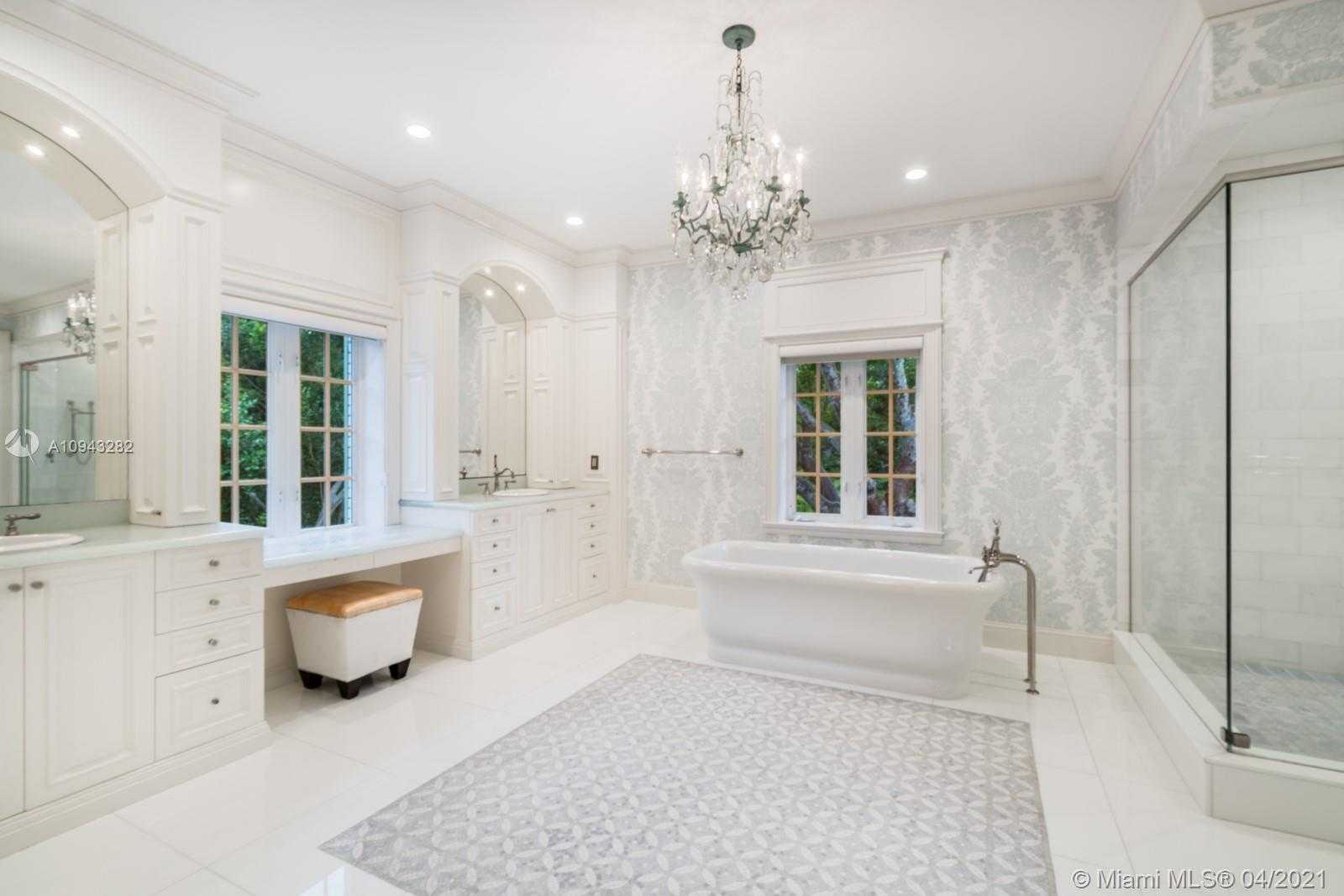 Small Image of 8585 OLD CUTLER RD, Coral Gables Number 9