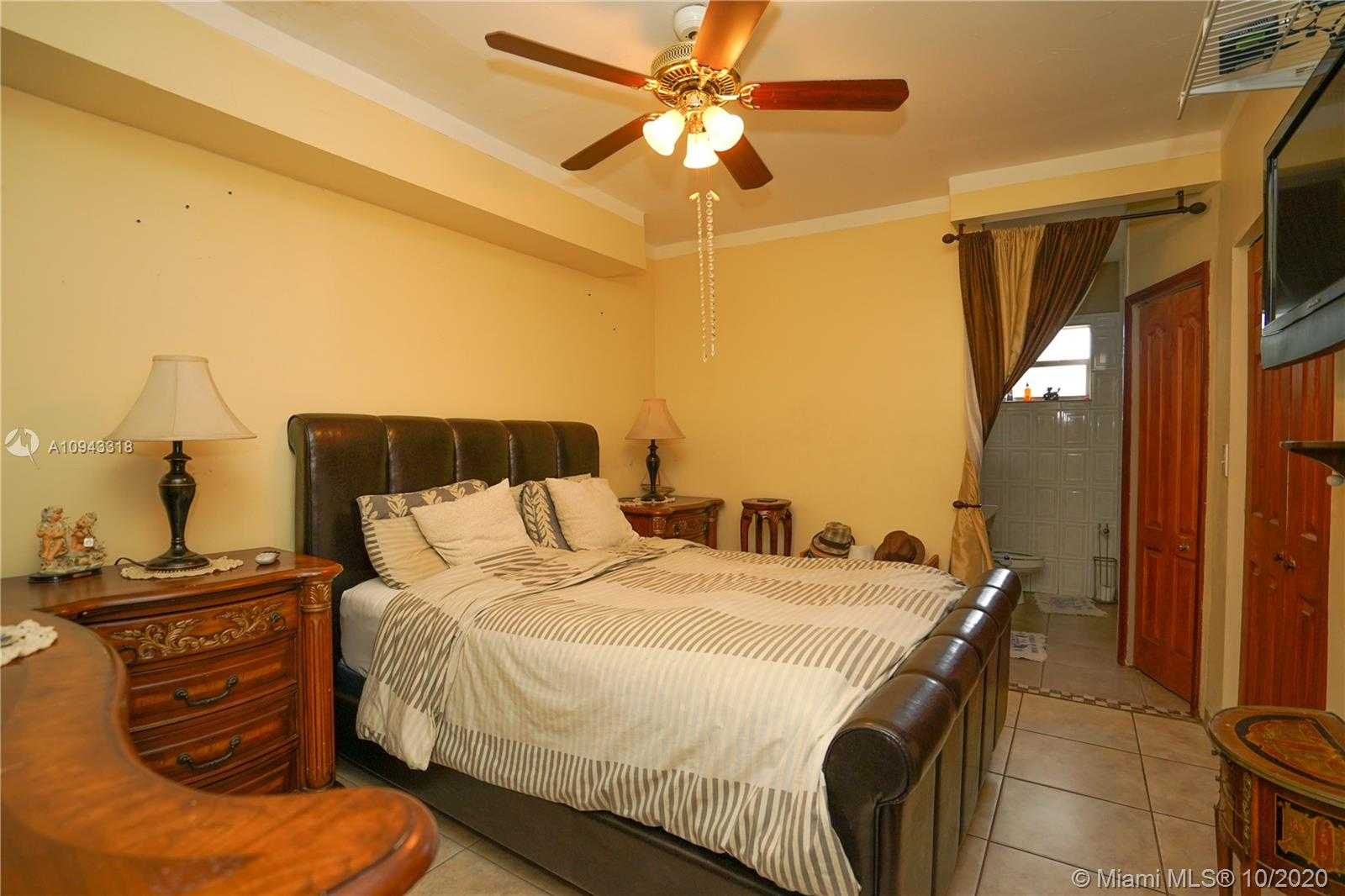 Small Image of 10350 SOUTH WEST 28TH ST, Miami Number 10