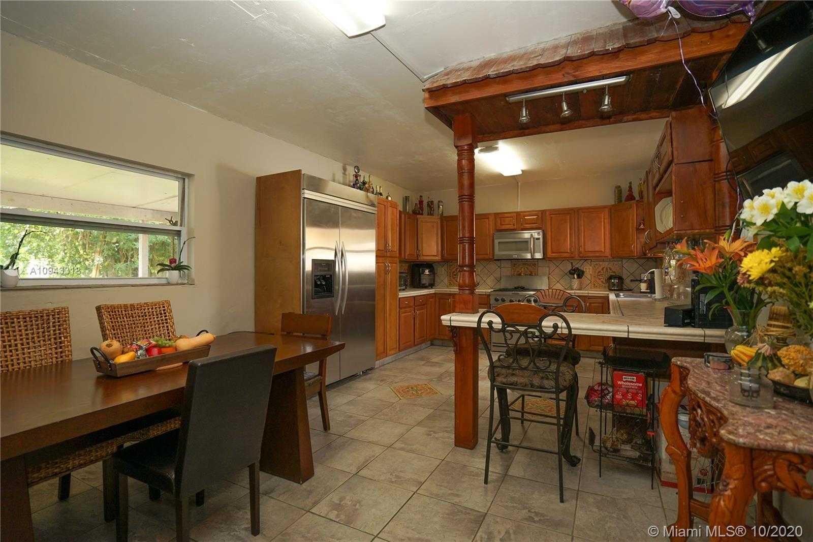 Small Image of 10350 SOUTH WEST 28TH ST, Miami Number 13