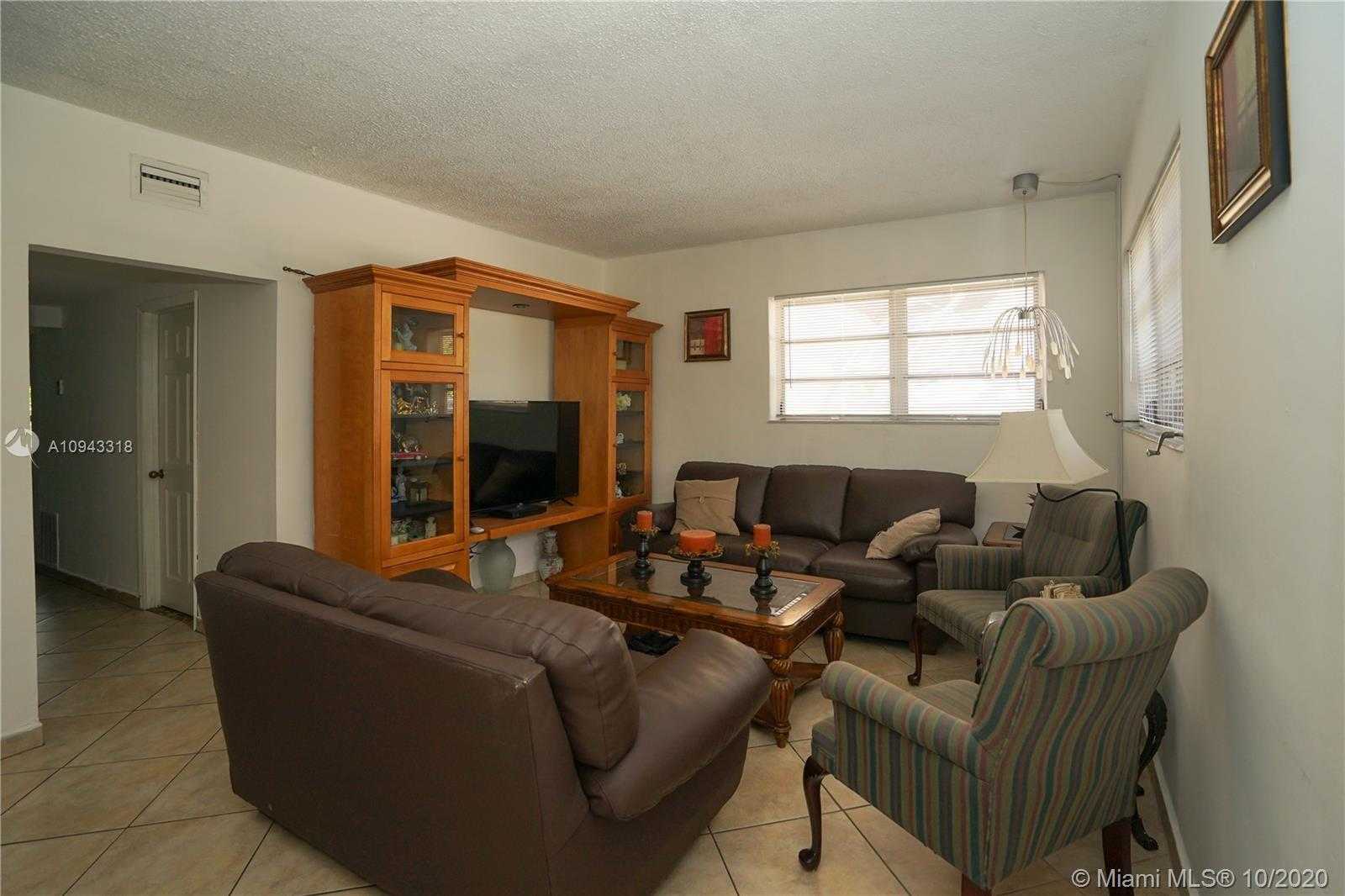Small Image of 10350 SOUTH WEST 28TH ST, Miami Number 4