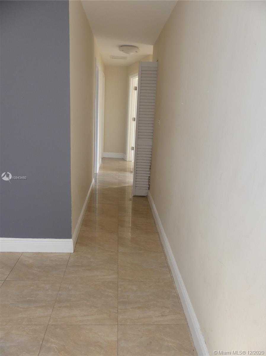 Small Image of 4281 NORTH EAST 13TH AVE, Pompano Beach Number 14