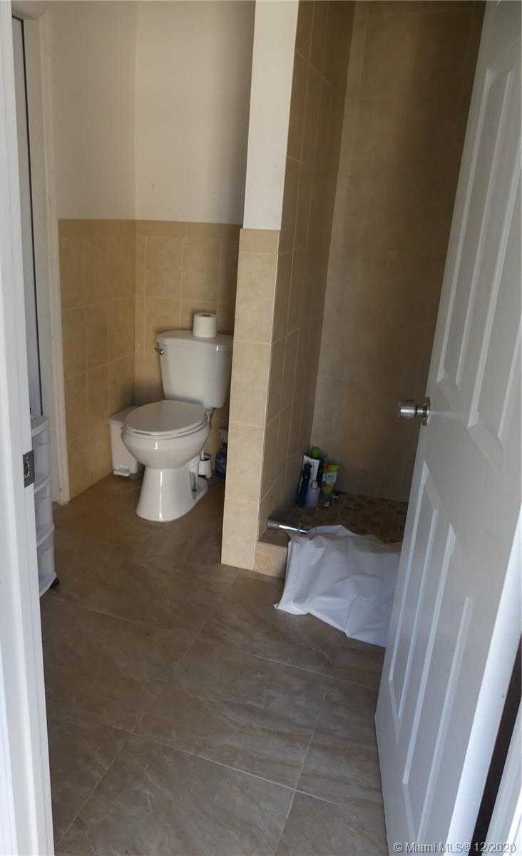 Small Image of 4281 NORTH EAST 13TH AVE, Pompano Beach Number 16