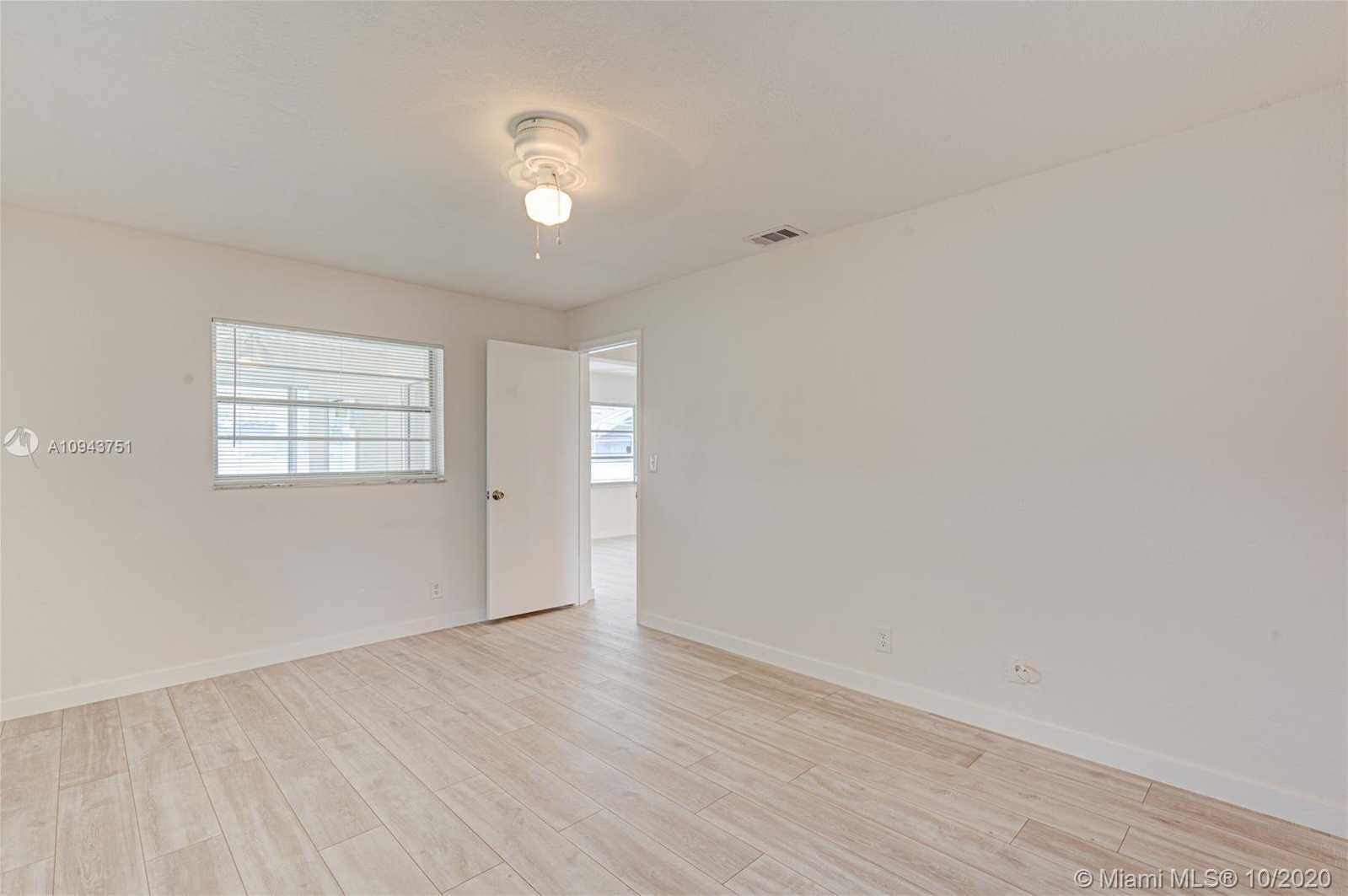 Small Image of 8508 NORTH WEST 14TH ST, Plantation Number 12