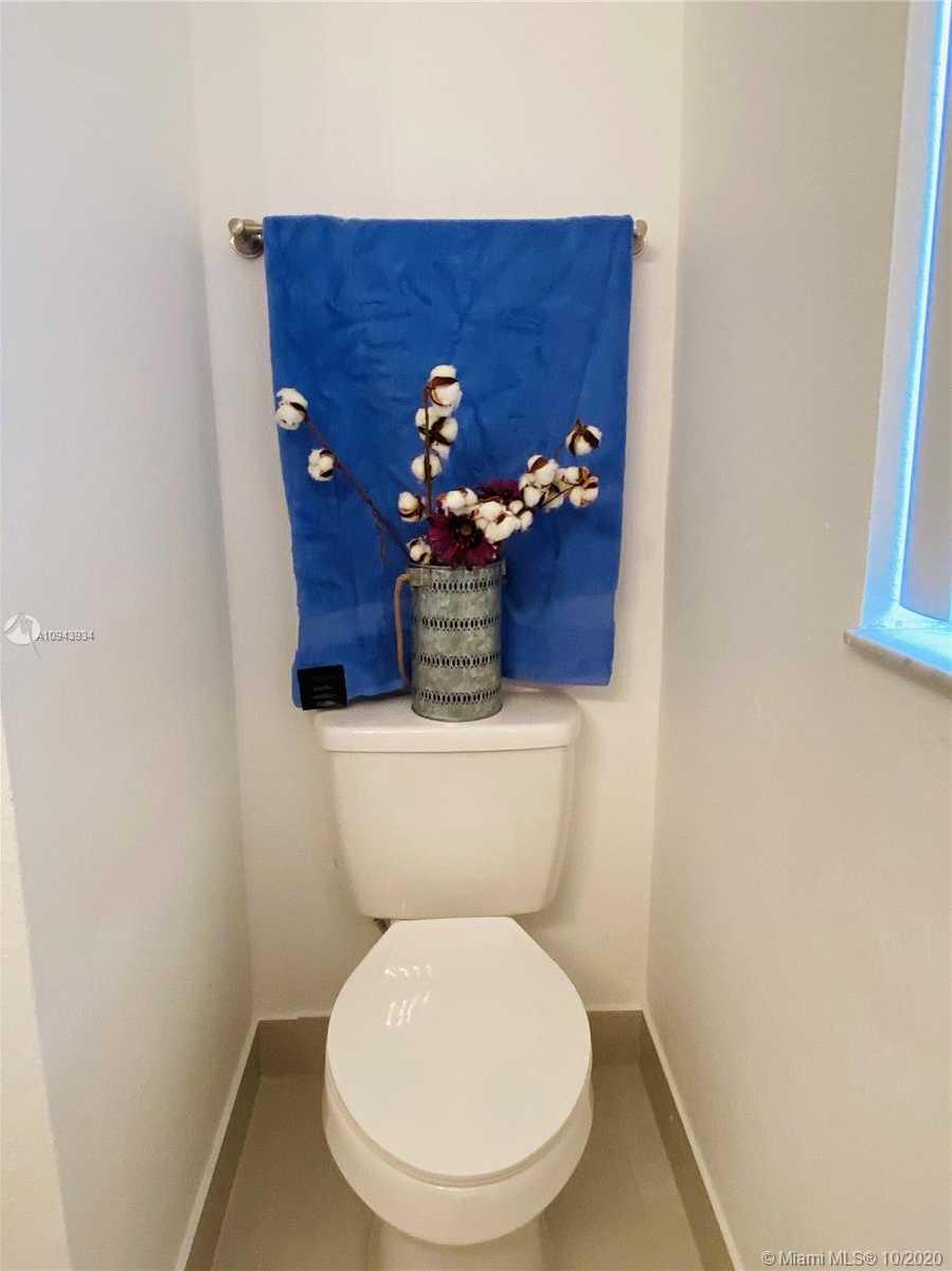 Small Image of 7421 NORTH WEST 38TH CT, Lauderhill Number 25