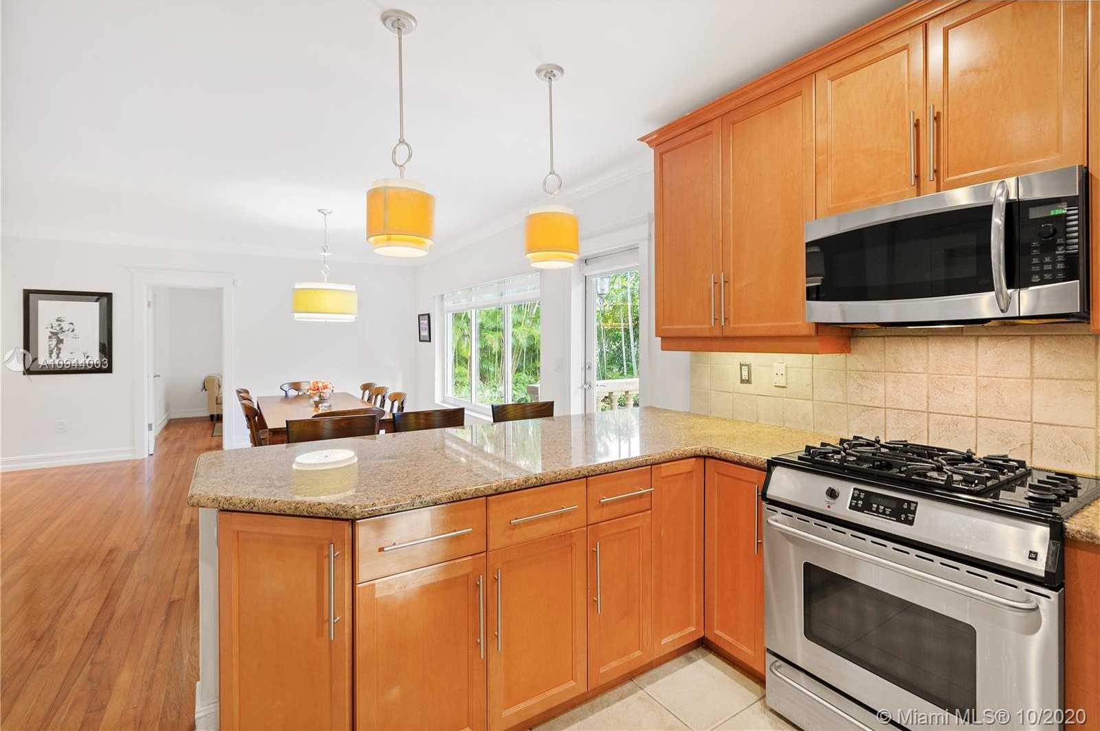 Small Image of 1526 DORADO AVE, Coral Gables Number 15