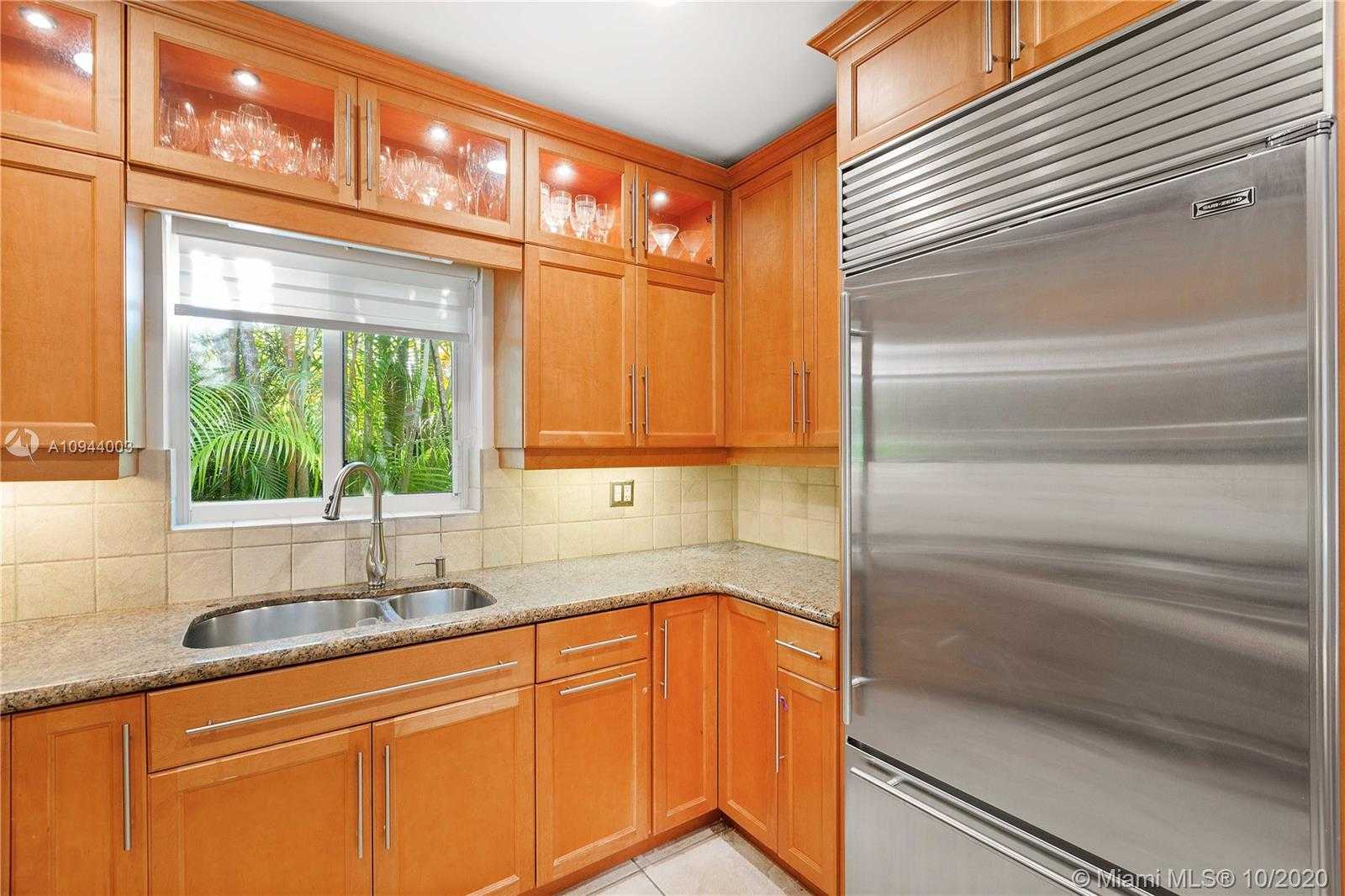 Small Image of 1526 DORADO AVE, Coral Gables Number 17
