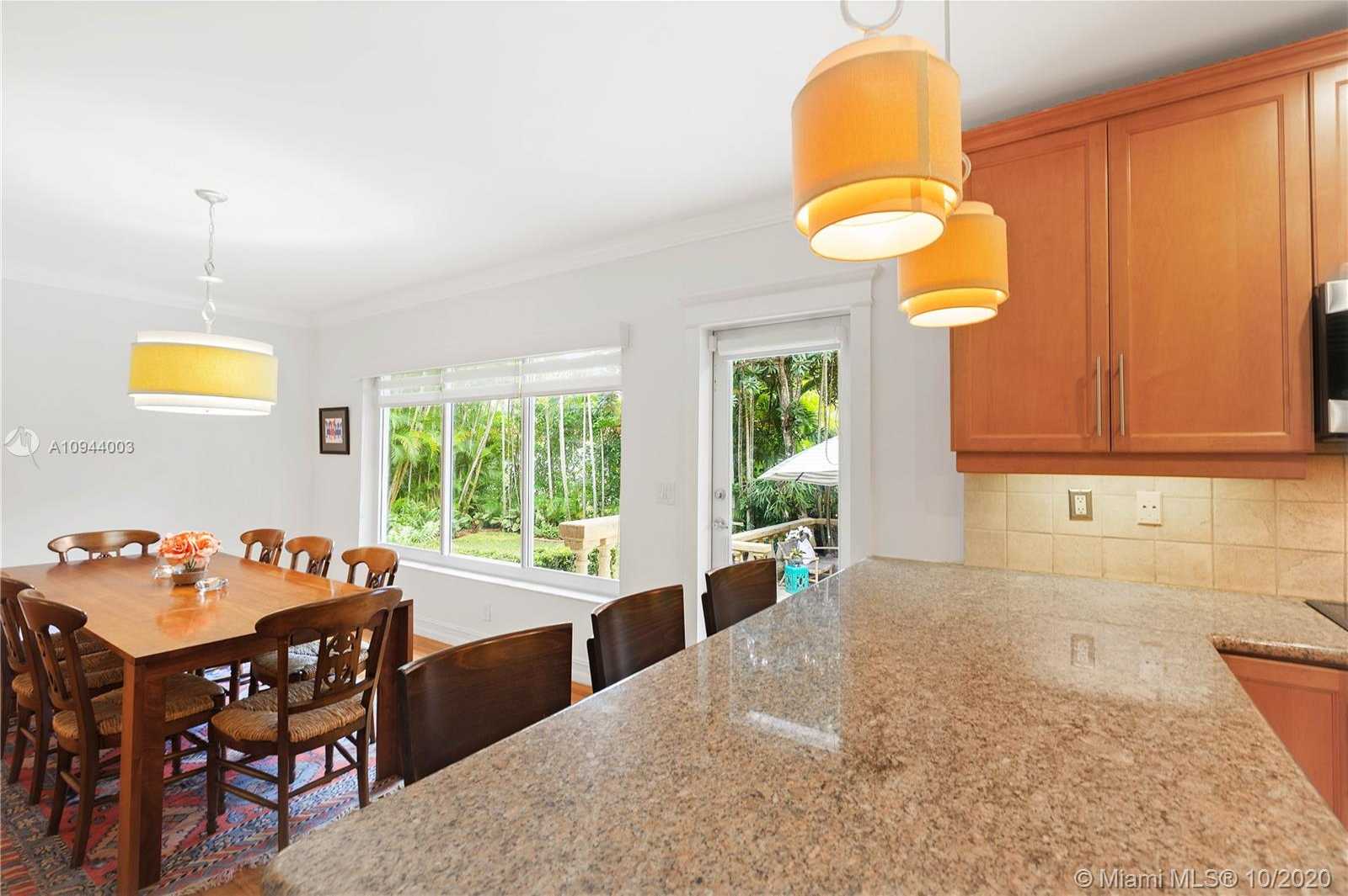 Small Image of 1526 DORADO AVE, Coral Gables Number 18