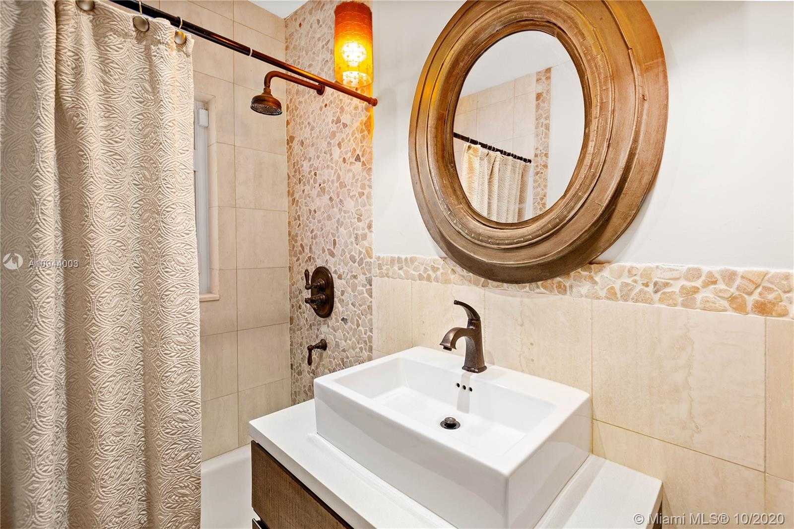 Small Image of 1526 DORADO AVE, Coral Gables Number 28