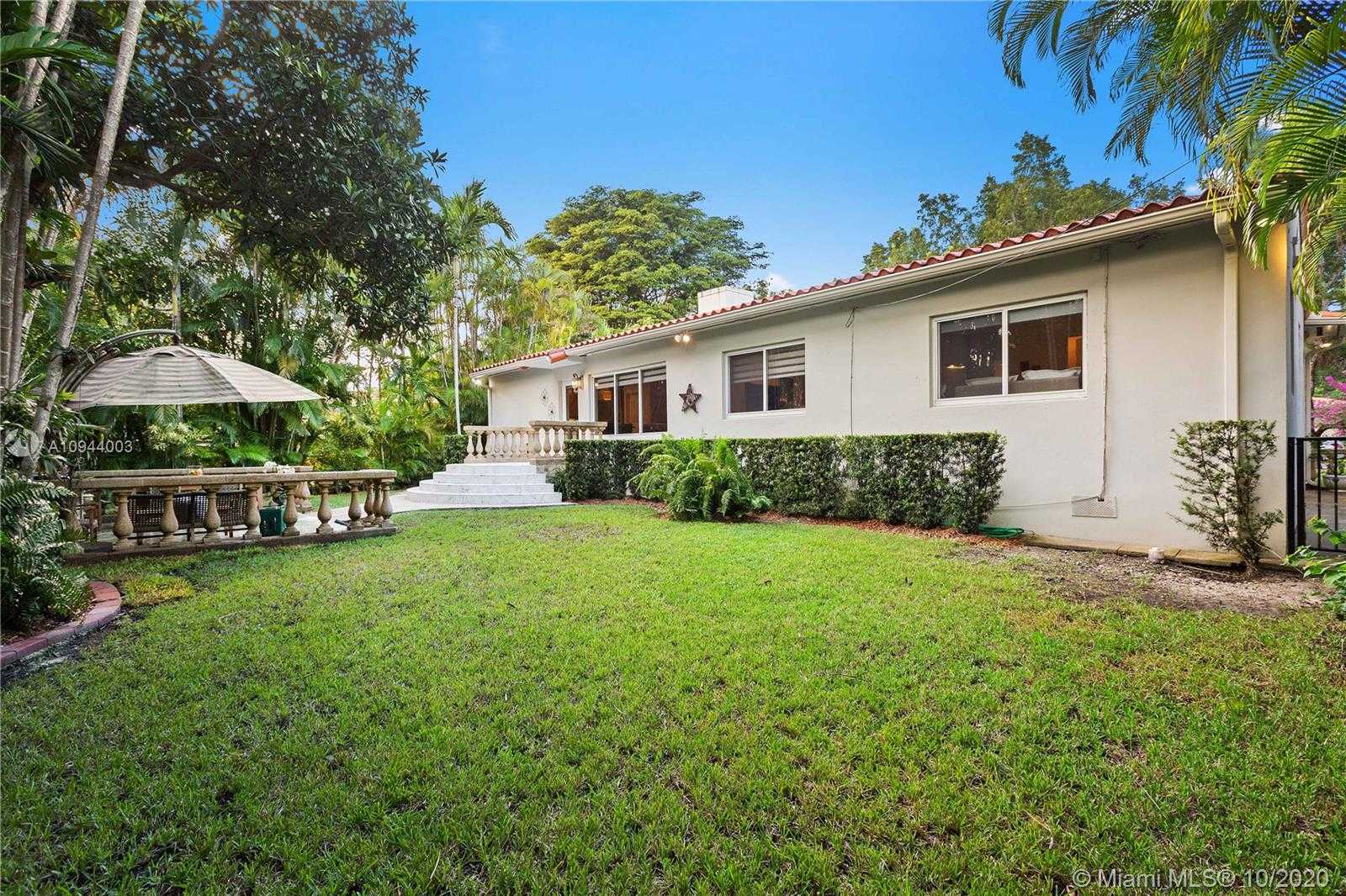 Small Image of 1526 DORADO AVE, Coral Gables Number 37