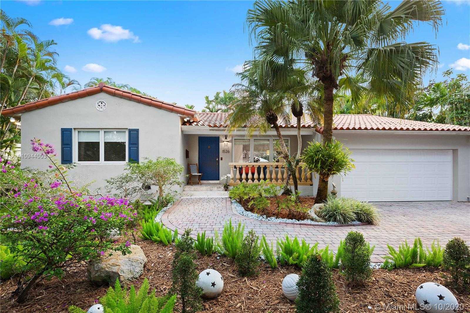 Small Image of 1526 DORADO AVE, Coral Gables Number 4