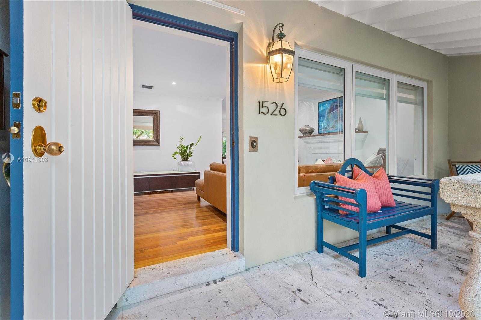 Small Image of 1526 DORADO AVE, Coral Gables Number 7