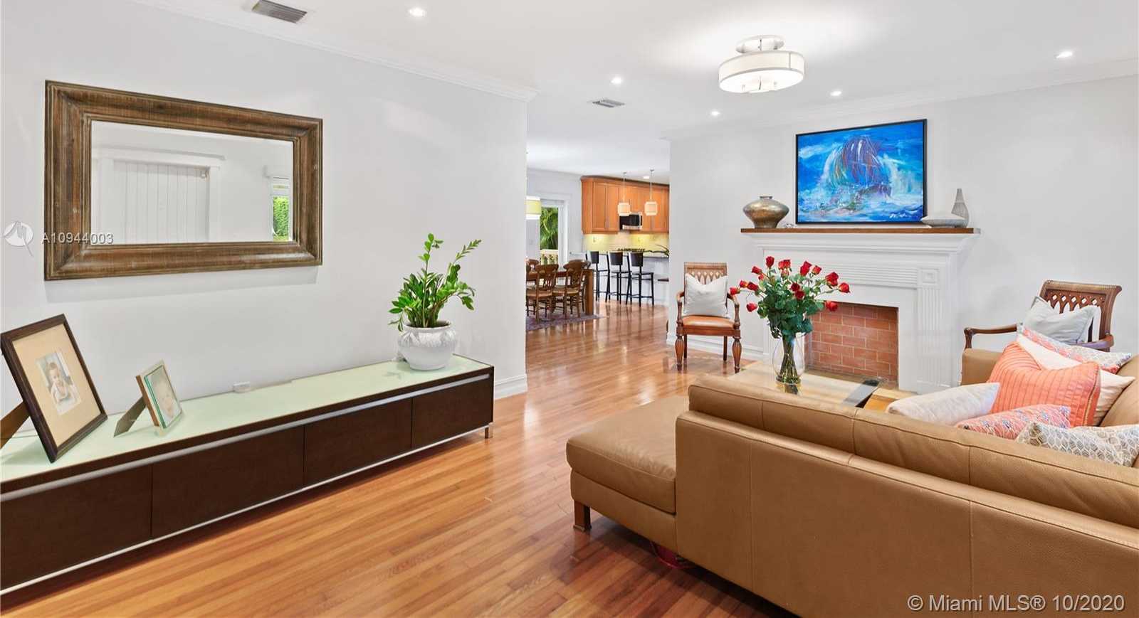 Small Image of 1526 DORADO AVE, Coral Gables Number 9