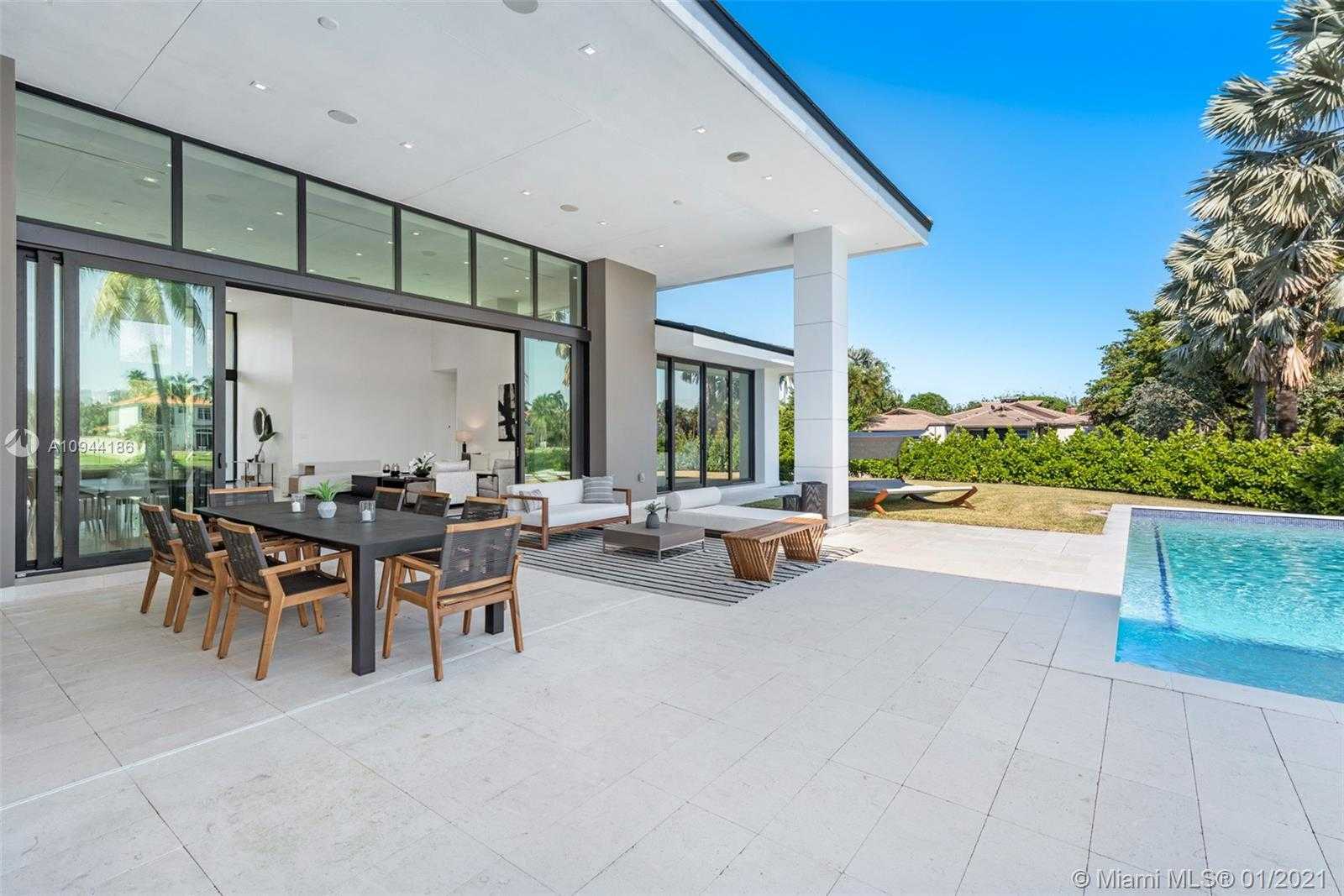 Small Image of 1651 DIPLOMAT PKWY, Hallandale Beach Number 18
