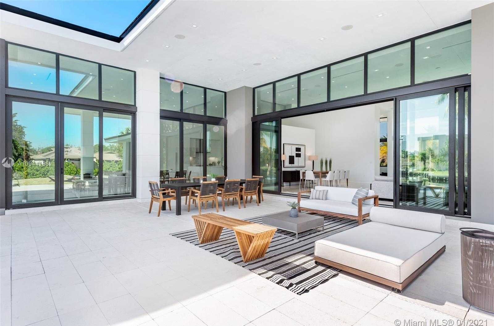 Small Image of 1651 DIPLOMAT PKWY, Hallandale Beach Number 19