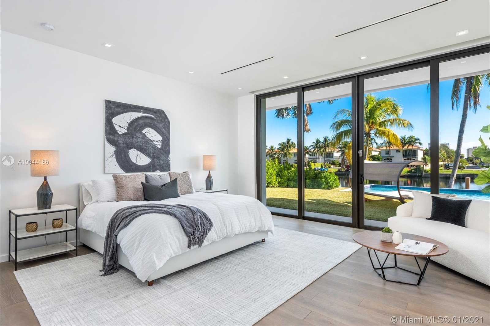 Small Image of 1651 DIPLOMAT PKWY, Hallandale Beach Number 22