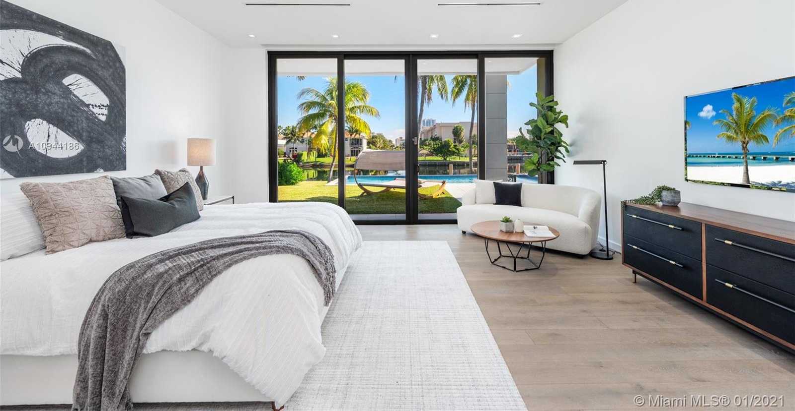 Small Image of 1651 DIPLOMAT PKWY, Hallandale Beach Number 26