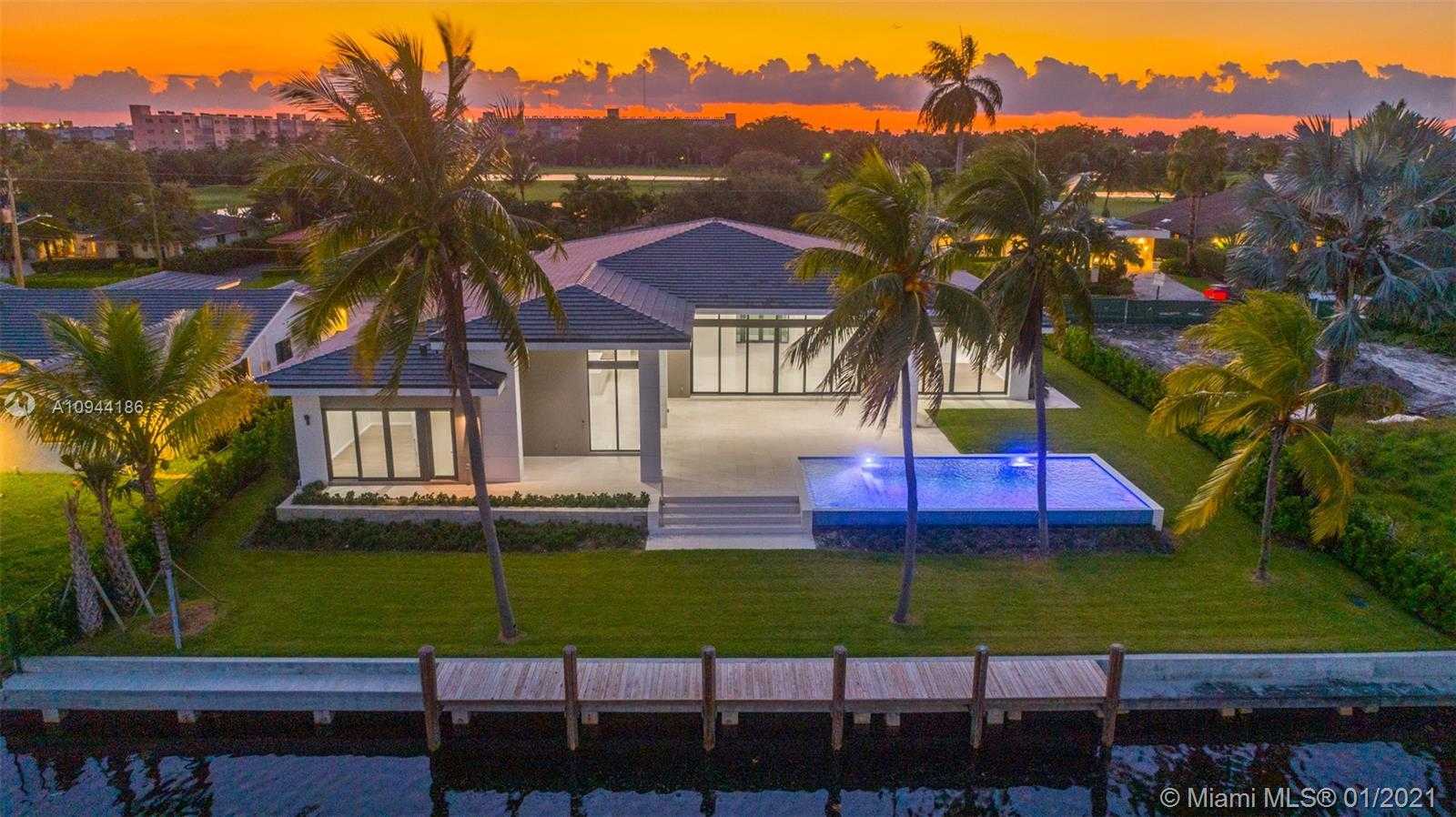 Small Image of 1651 DIPLOMAT PKWY, Hallandale Beach Number 31