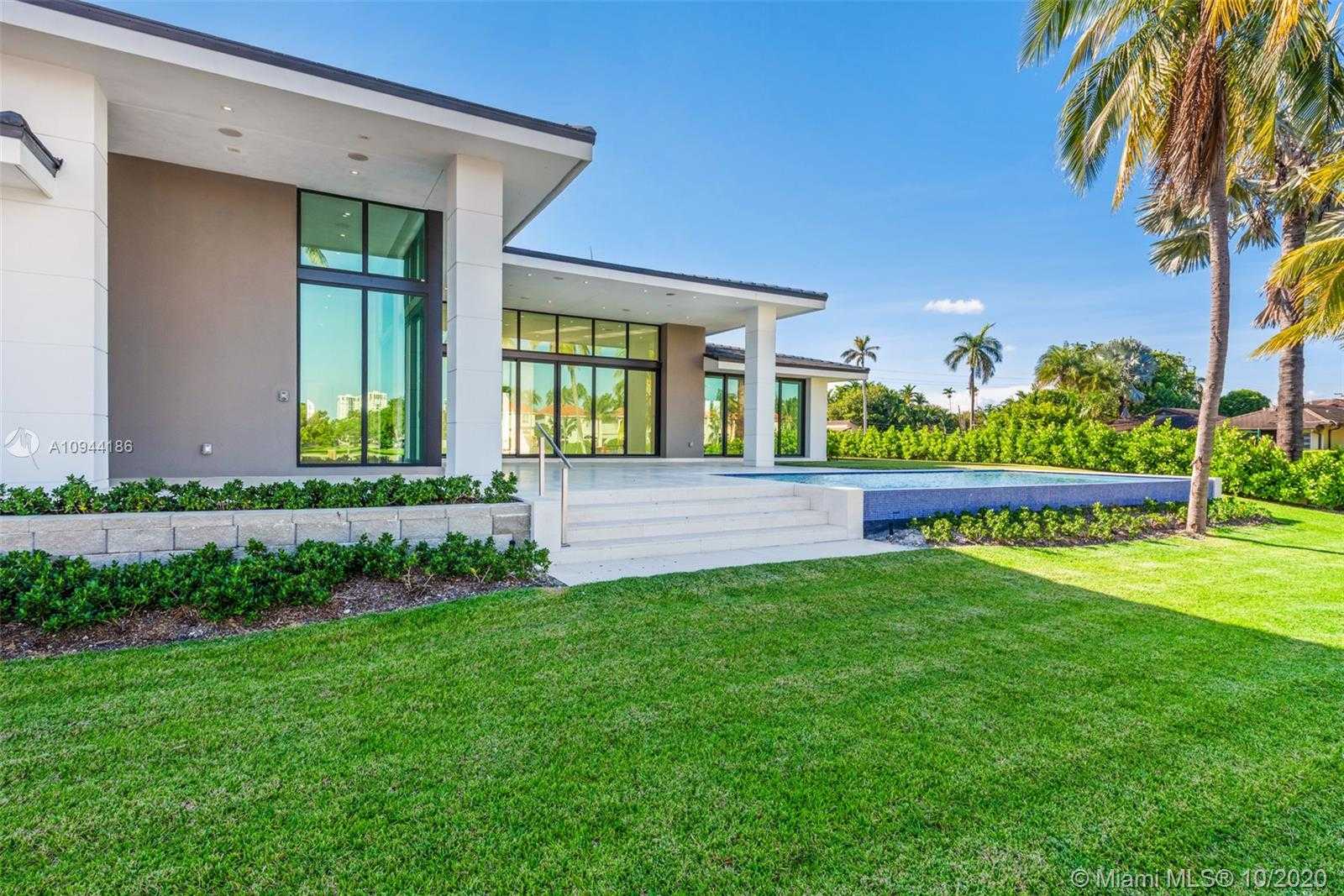 Small Image of 1651 DIPLOMAT PKWY, Hallandale Beach Number 44