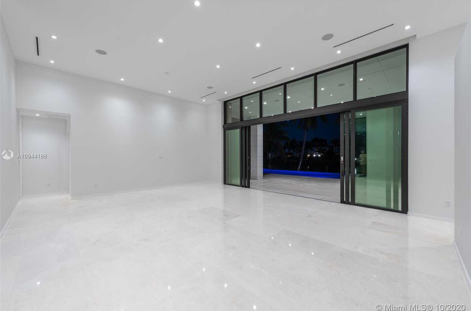 Small Image of 1651 DIPLOMAT PKWY, Hallandale Beach Number 52