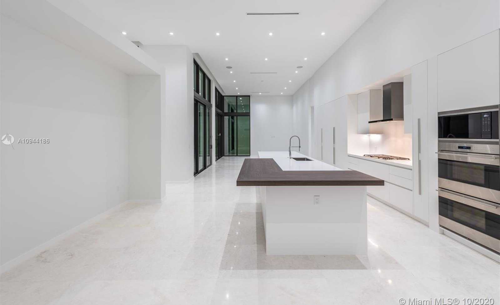 Small Image of 1651 DIPLOMAT PKWY, Hallandale Beach Number 53