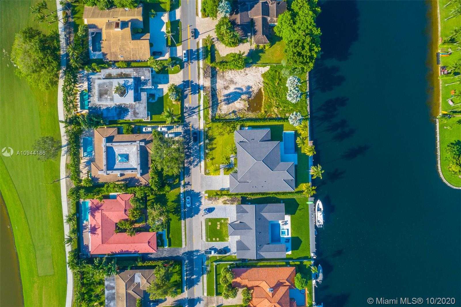 Small Image of 1651 DIPLOMAT PKWY, Hallandale Beach Number 61